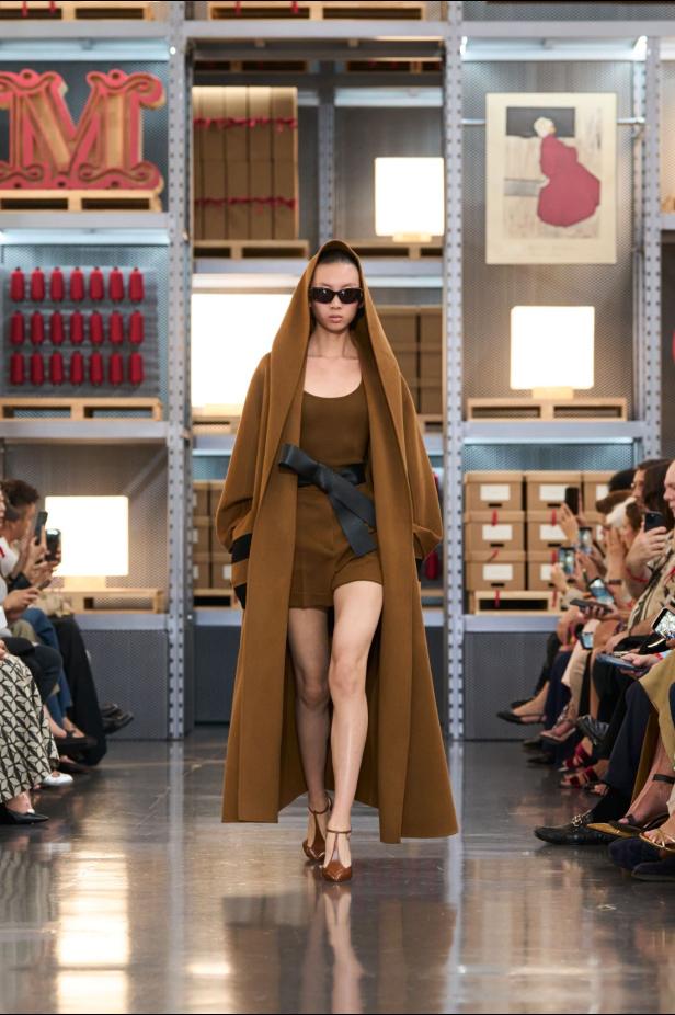 Max Mara‏ تحتفل بإرث 75 عامًا وترسم ملامح أزياء السفر والعطلات لموسم 2027‏