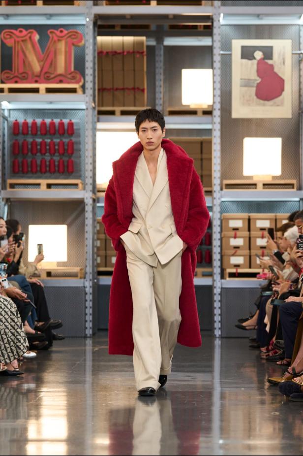 Max Mara‏ تحتفل بإرث 75 عامًا وترسم ملامح أزياء السفر والعطلات لموسم 2027‏