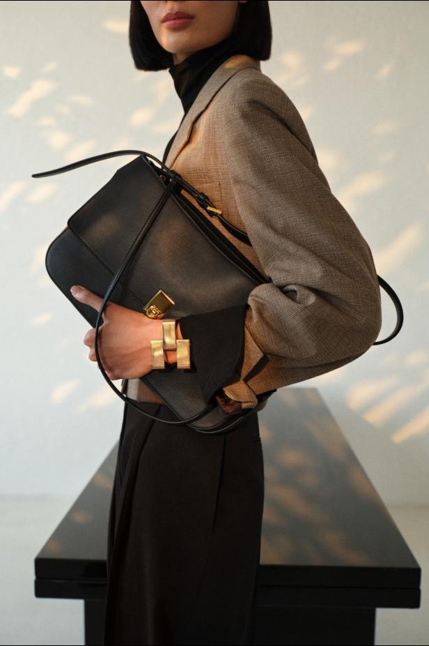 مجموعة ‏Ferragamo‏ لموسم ما قبل ربيع 2027... بريق العشرينيات بمنظور معاصر ‏