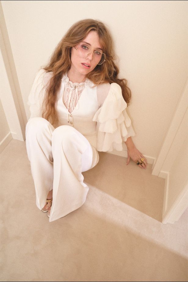 Chloé‏ تفتح أرشيفها لتقدم أزياء تتجاوز الزمن في مجموعة ربيع 2027‏