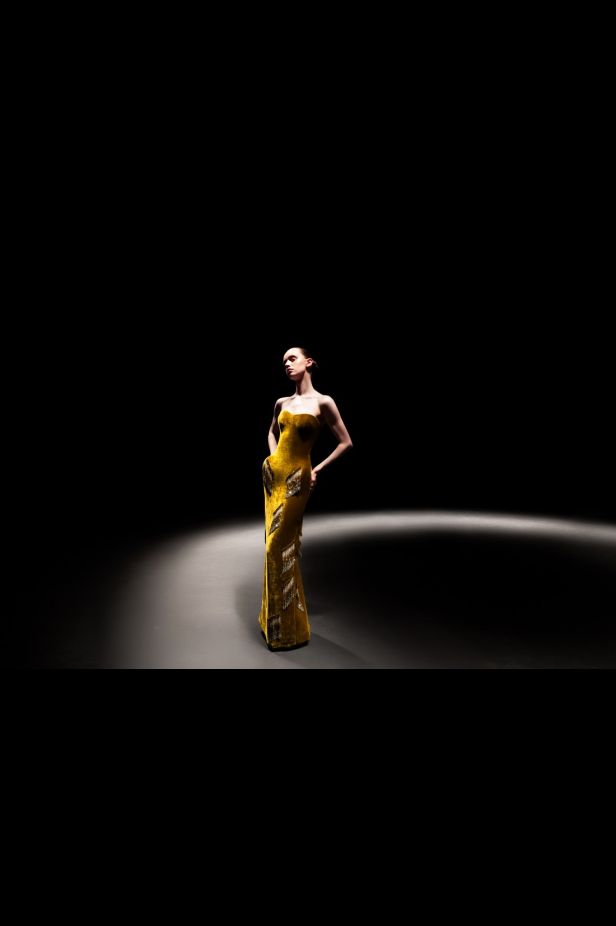 سحر الغموض ودراما الأوبرا... جاد غندور يطلق مجموعة ‏La Diva Obscura‏ لخريف وشتاء ‏‏2027‏