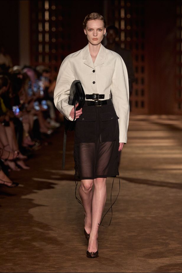 حرية الأربعينيات بلغة ‏Ferragamo‏ في مجموعة ربيع وصيف 2027‏
