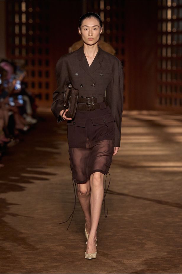 حرية الأربعينيات بلغة ‏Ferragamo‏ في مجموعة ربيع وصيف 2027‏