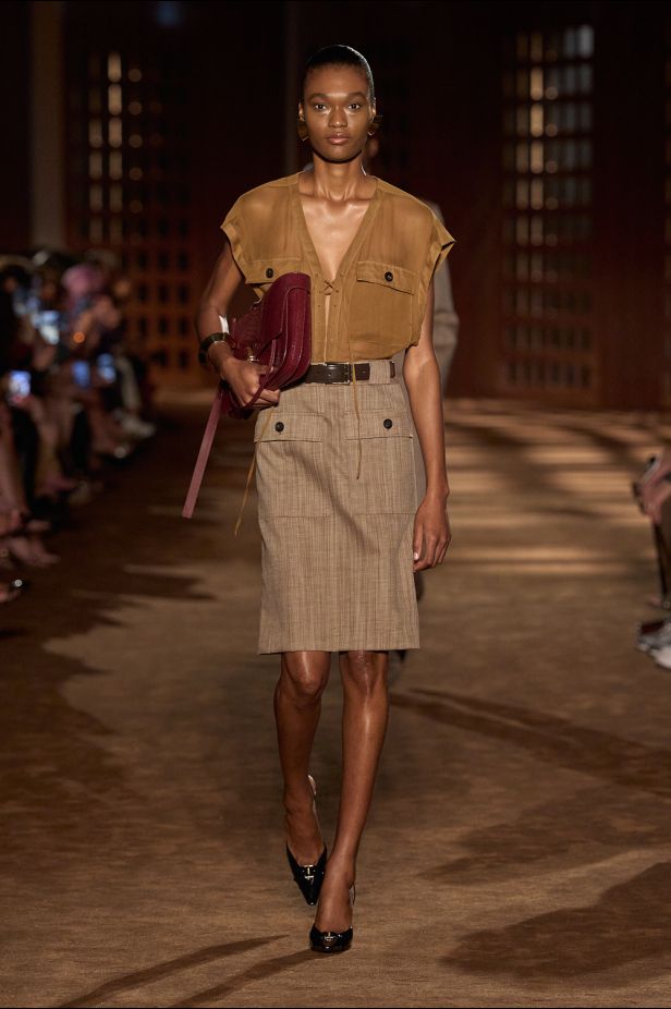 حرية الأربعينيات بلغة ‏Ferragamo‏ في مجموعة ربيع وصيف 2027‏