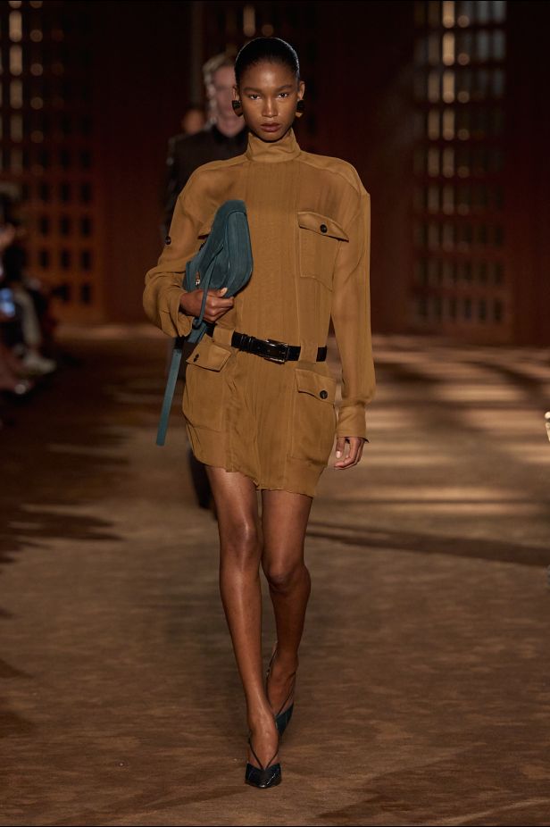 حرية الأربعينيات بلغة ‏Ferragamo‏ في مجموعة ربيع وصيف 2027‏