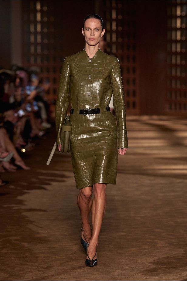 حرية الأربعينيات بلغة ‏Ferragamo‏ في مجموعة ربيع وصيف 2027‏