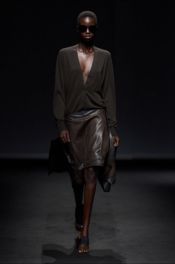 MM6 Maison Margiela‏ تعيد ابتكار خزانة الملابس اليومية في مجموعة ربيع 2027‏