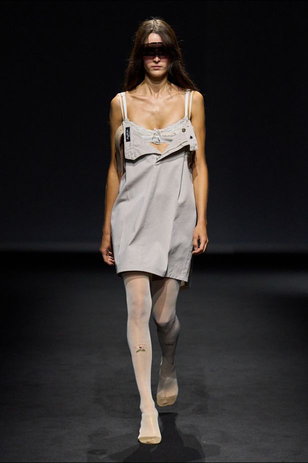 MM6 Maison Margiela‏ تعيد ابتكار خزانة الملابس اليومية في مجموعة ربيع 2027‏