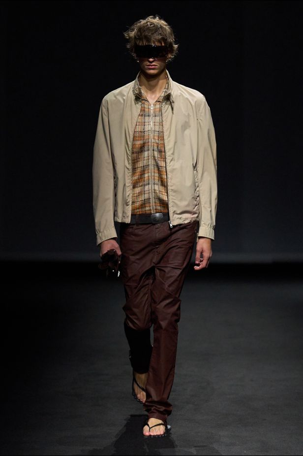 MM6 Maison Margiela‏ تعيد ابتكار خزانة الملابس اليومية في مجموعة ربيع 2027‏