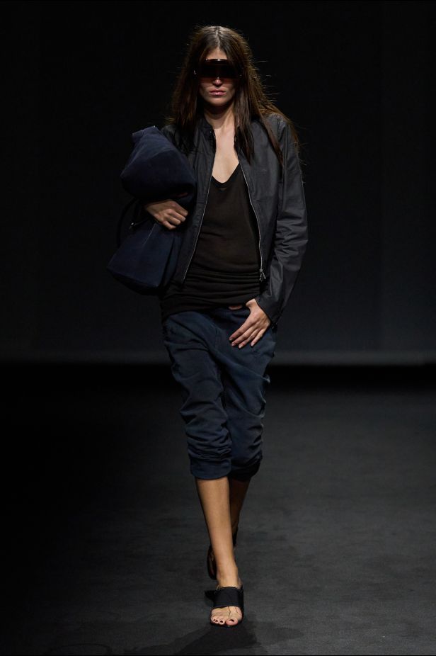 MM6 Maison Margiela‏ تعيد ابتكار خزانة الملابس اليومية في مجموعة ربيع 2027‏