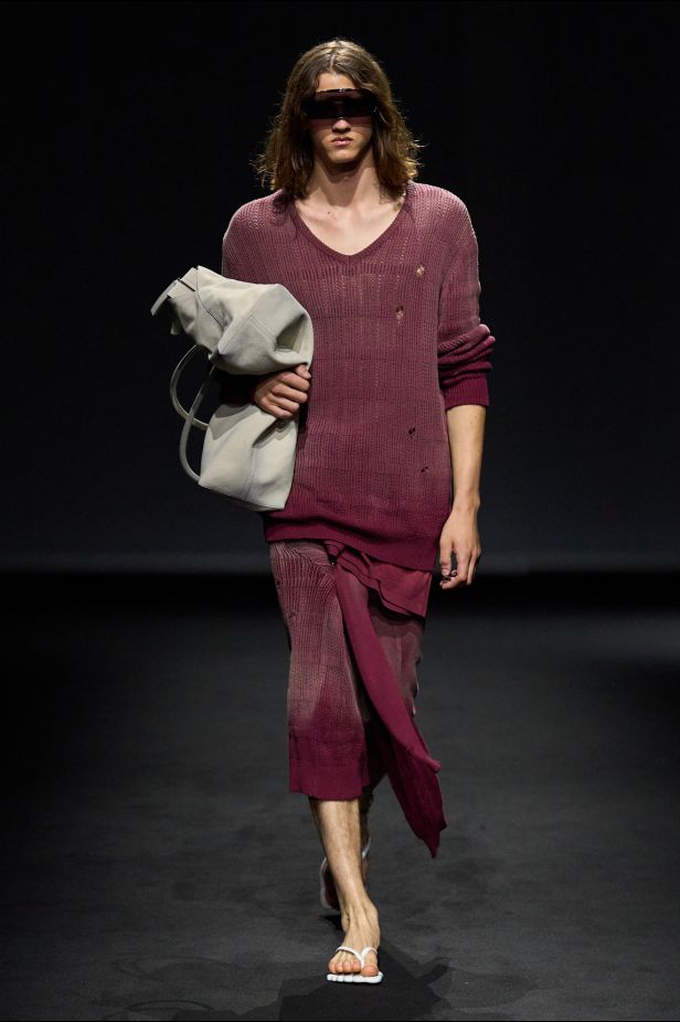 MM6 Maison Margiela‏ تعيد ابتكار خزانة الملابس اليومية في مجموعة ربيع 2027‏