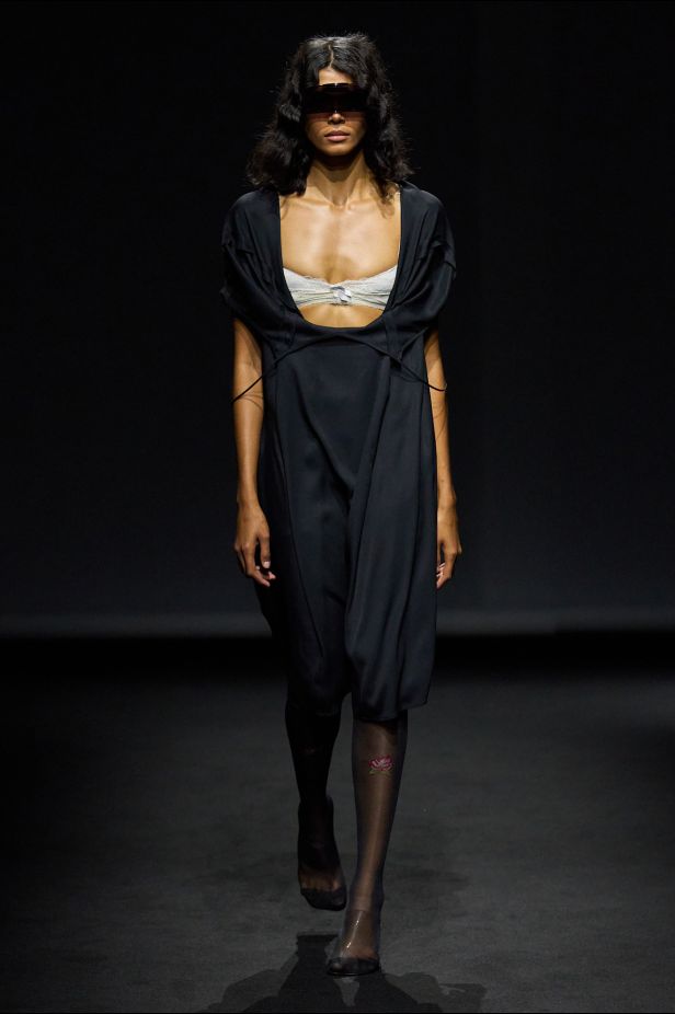 MM6 Maison Margiela‏ تعيد ابتكار خزانة الملابس اليومية في مجموعة ربيع 2027‏