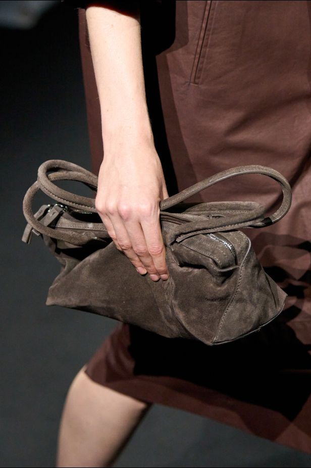 MM6 Maison Margiela‏ تعيد ابتكار خزانة الملابس اليومية في مجموعة ربيع 2027‏