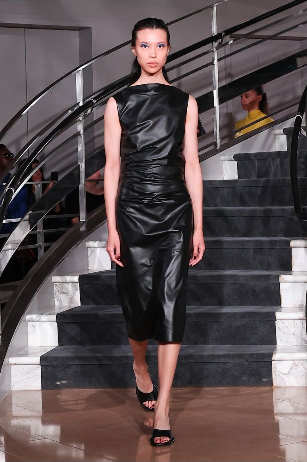 مجموعة ‏Proenza Schouler‏ لربيع 2027... راشيل سكوت تكتب حوارًا بين الإرث والعصرية