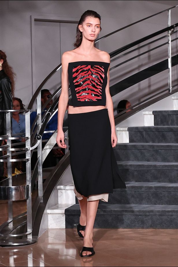 مجموعة ‏Proenza Schouler‏ لربيع 2027... راشيل سكوت تكتب حوارًا بين الإرث والعصرية