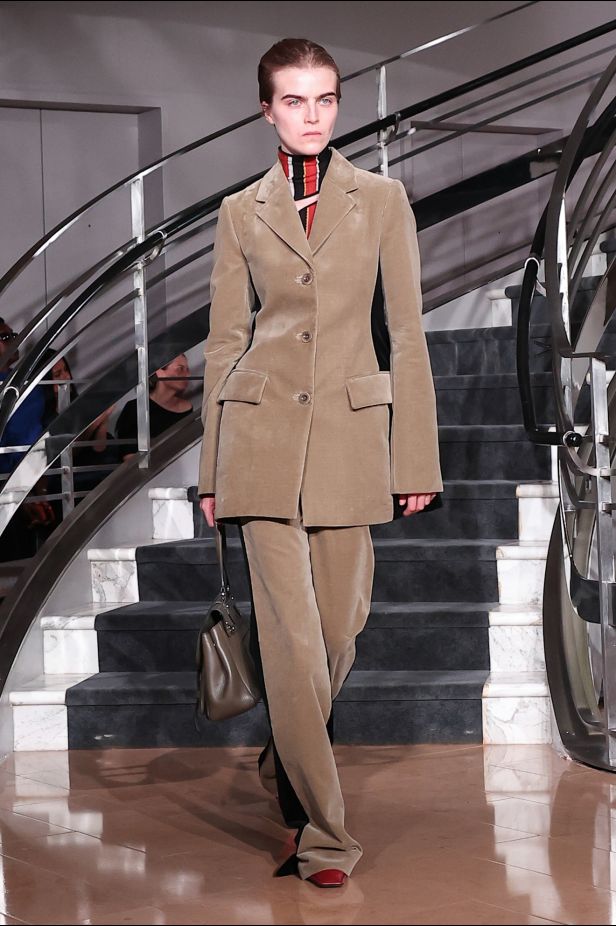 مجموعة ‏Proenza Schouler‏ لربيع 2027... راشيل سكوت تكتب حوارًا بين الإرث والعصرية