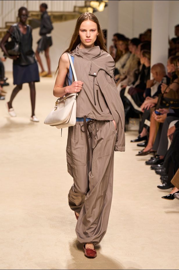 مجموعة ‏Tod's‏ لربيع وصيف 2027... أناقة إيطالية تحتفي بالحرفية وجمال التفاصيل‏