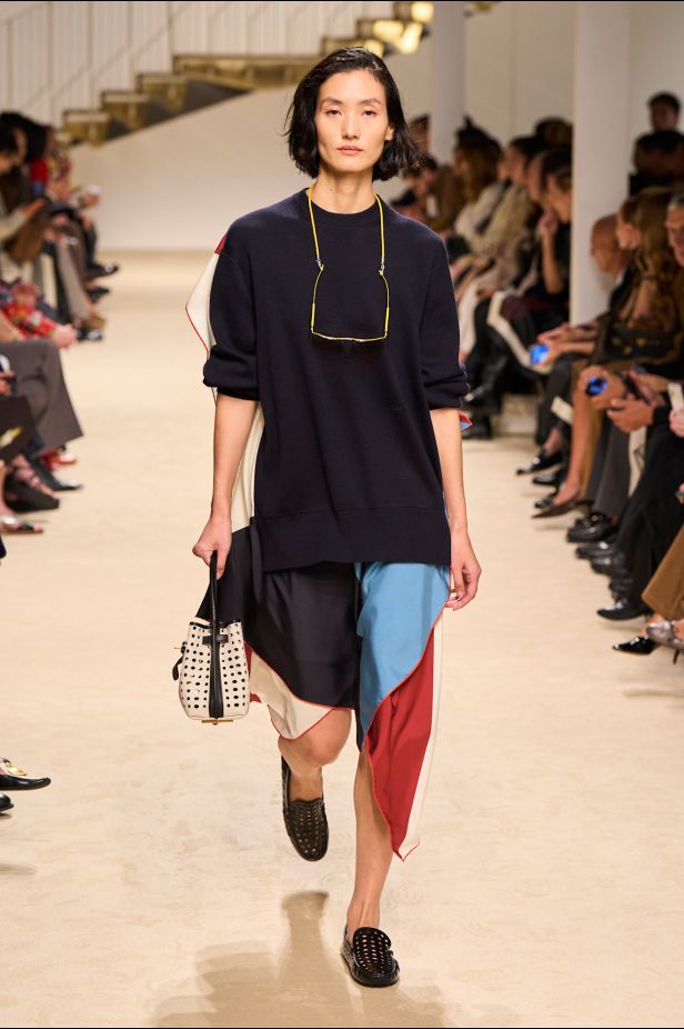 مجموعة ‏Tod's‏ لربيع وصيف 2027... أناقة إيطالية تحتفي بالحرفية وجمال التفاصيل‏