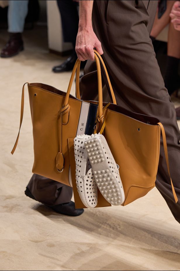 مجموعة ‏Tod's‏ لربيع وصيف 2027... أناقة إيطالية تحتفي بالحرفية وجمال التفاصيل‏