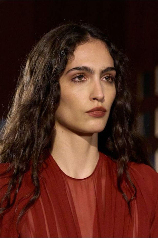 حرية الأربعينيات بلغة ‏Ferragamo‏ في مجموعة ربيع وصيف 2027‏