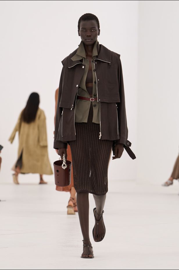 مجموعة ‏Hermès‏ لربيع وصيف 2027... تجسيد شكل الهواء وخفة لا تُزن