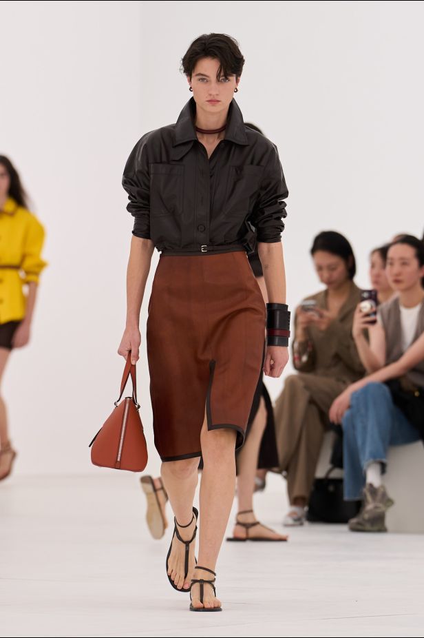 مجموعة ‏Hermès‏ لربيع وصيف 2027... تجسيد شكل الهواء وخفة لا تُزن