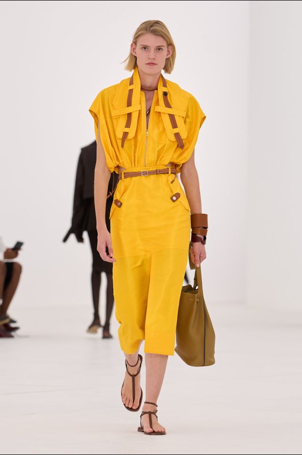 مجموعة ‏Hermès‏ لربيع وصيف 2027... تجسيد شكل الهواء وخفة لا تُزن