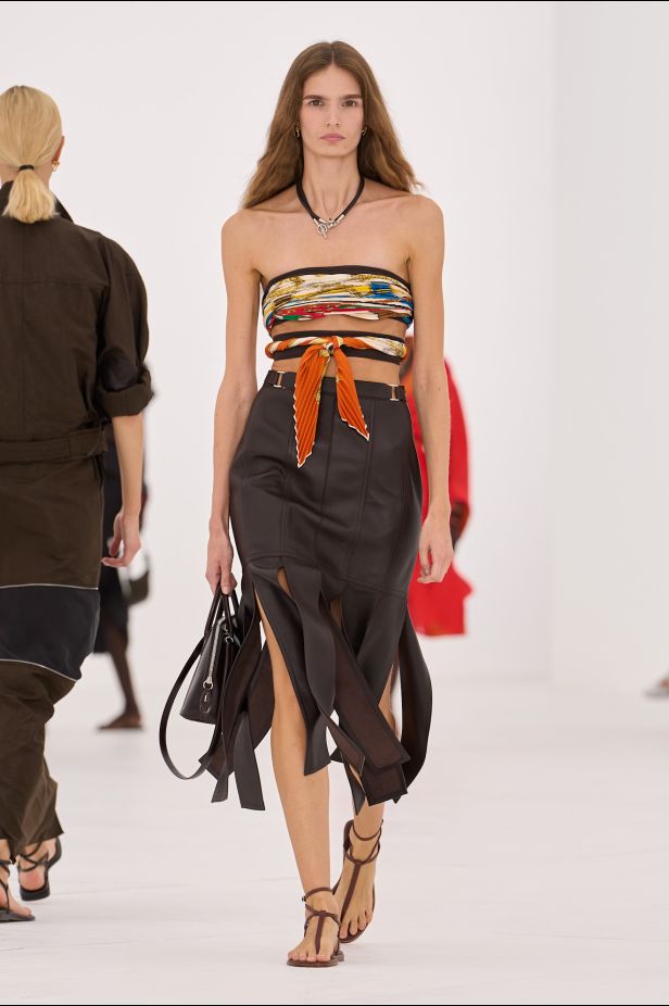 مجموعة ‏Hermès‏ لربيع وصيف 2027... تجسيد شكل الهواء وخفة لا تُزن