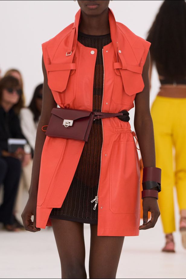 مجموعة ‏Hermès‏ لربيع وصيف 2027... تجسيد شكل الهواء وخفة لا تُزن