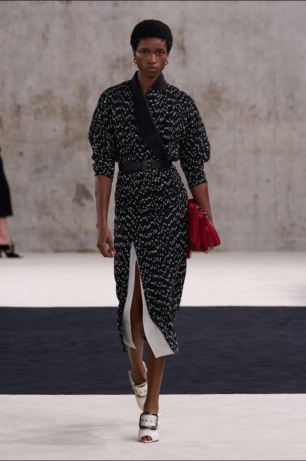 مجموعةLanvin ‎ لربيع وصيف 2027... مستهلمة من جين لانفان إلى نجمات القرن العشرين