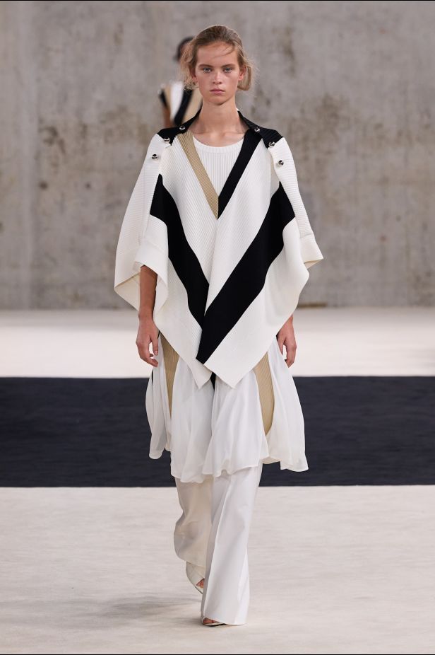 مجموعةLanvin ‎ لربيع وصيف 2027... مستهلمة من جين لانفان إلى نجمات القرن العشرين