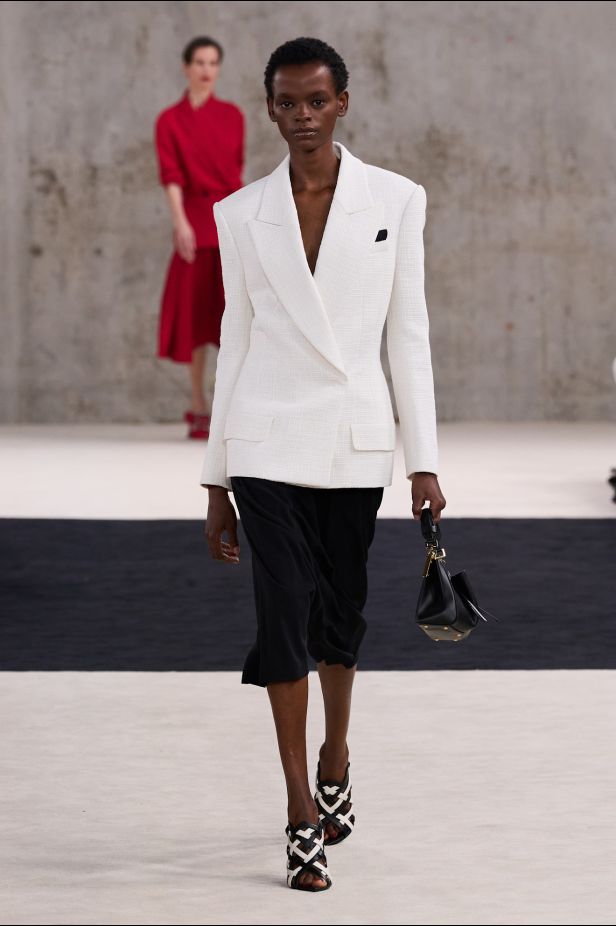مجموعةLanvin ‎ لربيع وصيف 2027... مستهلمة من جين لانفان إلى نجمات القرن العشرين