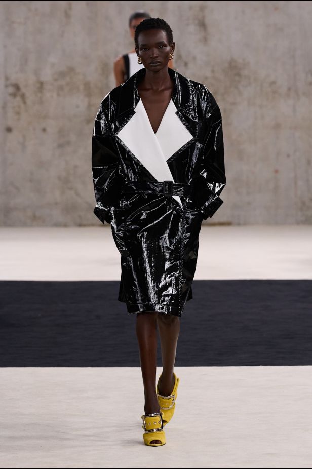 مجموعةLanvin ‎ لربيع وصيف 2027... مستهلمة من جين لانفان إلى نجمات القرن العشرين