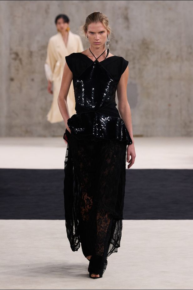 مجموعةLanvin ‎ لربيع وصيف 2027... مستهلمة من جين لانفان إلى نجمات القرن العشرين