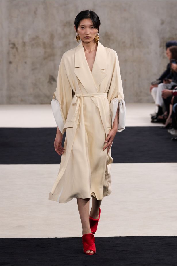 مجموعةLanvin ‎ لربيع وصيف 2027... مستهلمة من جين لانفان إلى نجمات القرن العشرين
