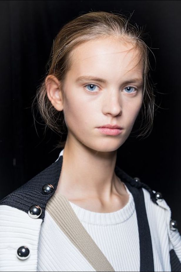 مجموعةLanvin ‎ لربيع وصيف 2027... مستهلمة من جين لانفان إلى نجمات القرن العشرين