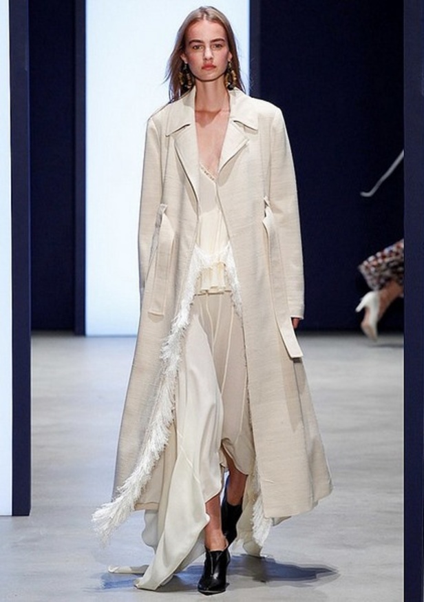 عرض Derek Lam لسيّدة تهوى العفوية! 