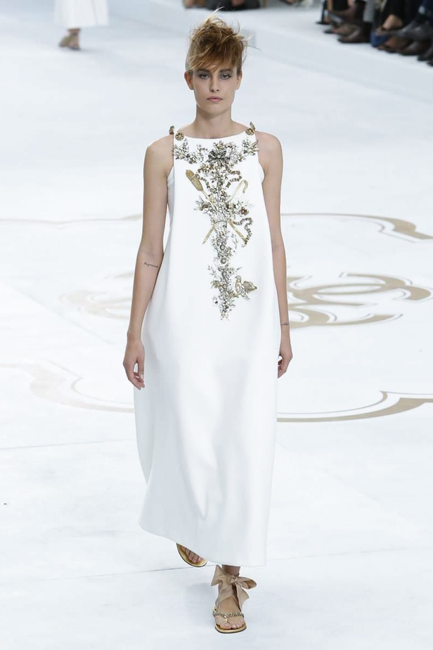 مجموعة Chanel Couture تُجسّد جوانب المرأة المتعددة!