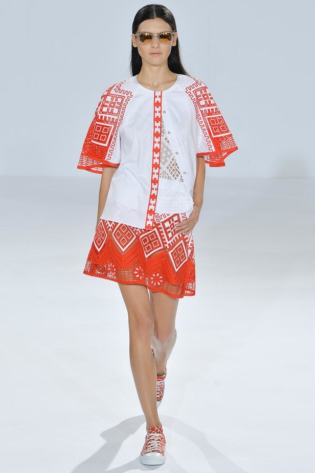 ربيع TEMPERLEY LONDON بألوان السما السبعة