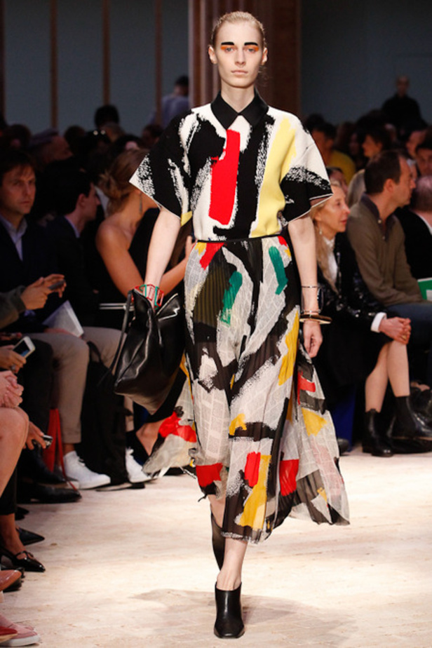 Celine أقمشة فريدة لانوثة ساحرة