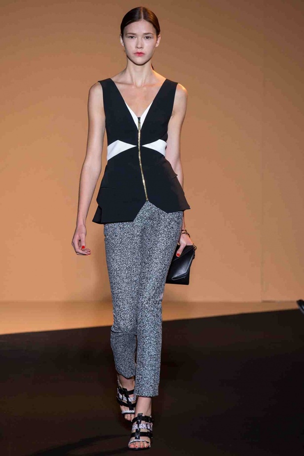 أزهار الرغبة تتفتح مع ربيع ROLAND MOURET 