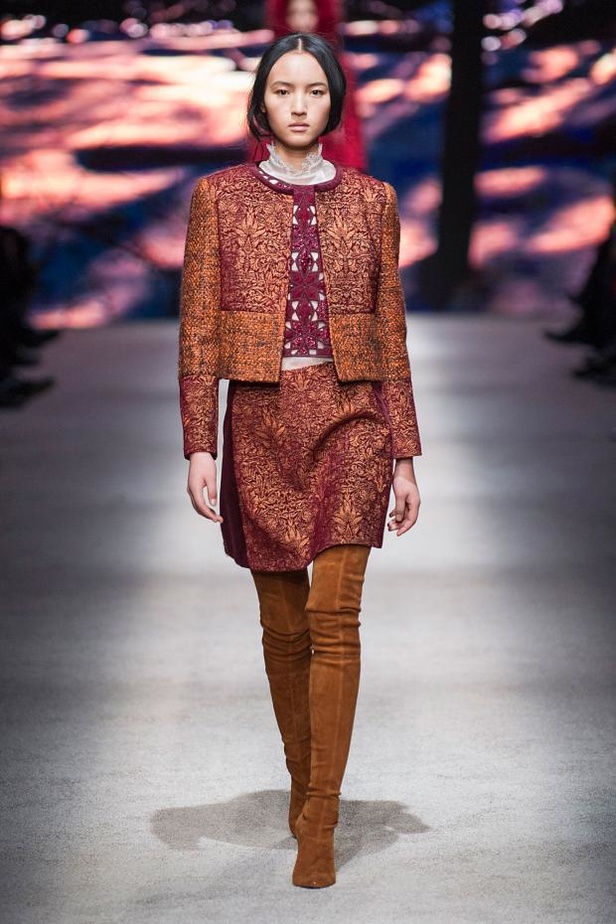 طلّة راقية في عالم التطريز مع Alberta Ferretti