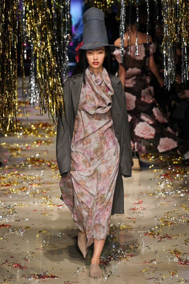 "Vivienne Westwood"... فانتازيّا فوضويّة بامتياز