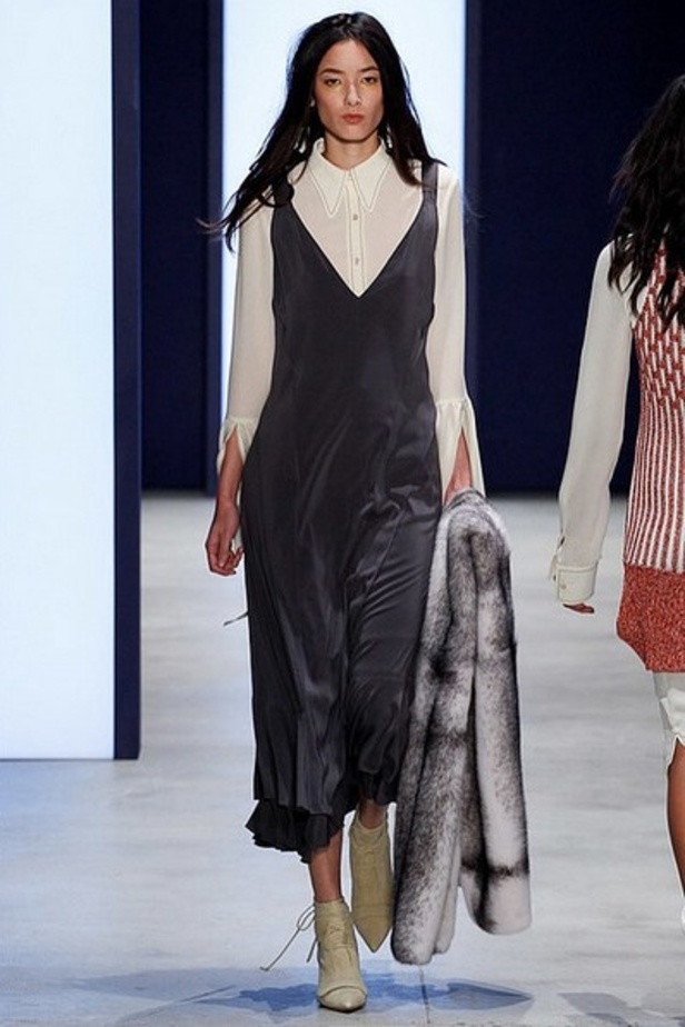 عرض Derek Lam لسيّدة تهوى العفوية! 