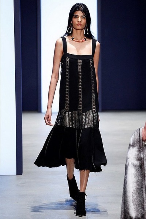 عرض Derek Lam لسيّدة تهوى العفوية! 