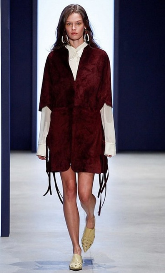 عرض Derek Lam لسيّدة تهوى العفوية! 