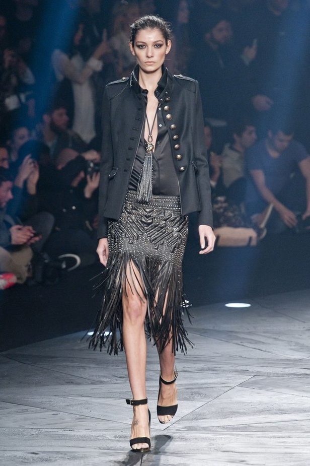 Roberto Cavalli... أناقة بسحر الغابات الاستوائية