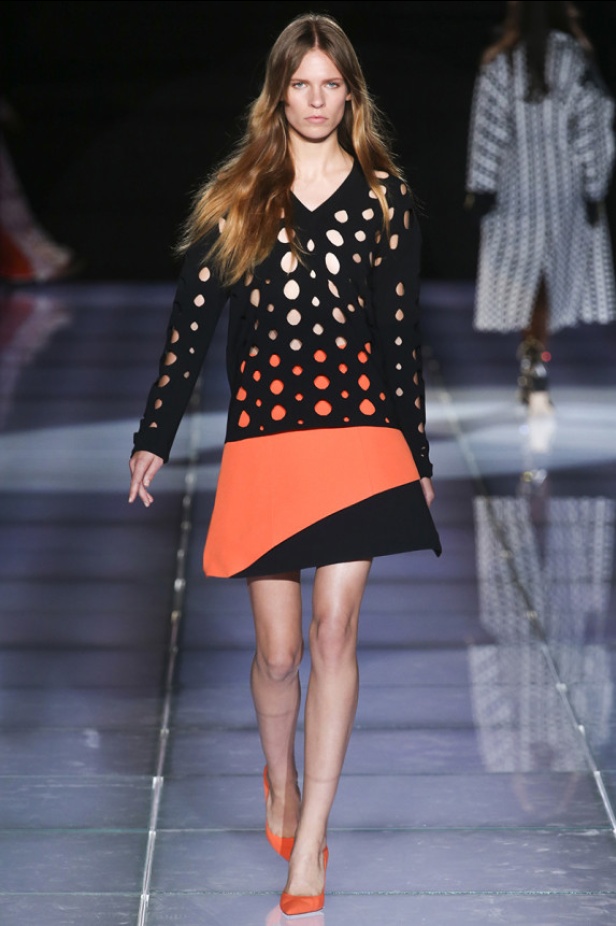 تخريمات دائرية ونقوش متداخلة في مجموعة FAUSTO PUGLISI