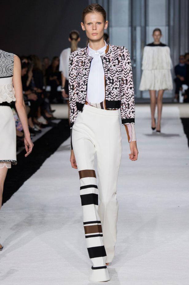 ريش وأزهار في عالم Giambatistta Valli