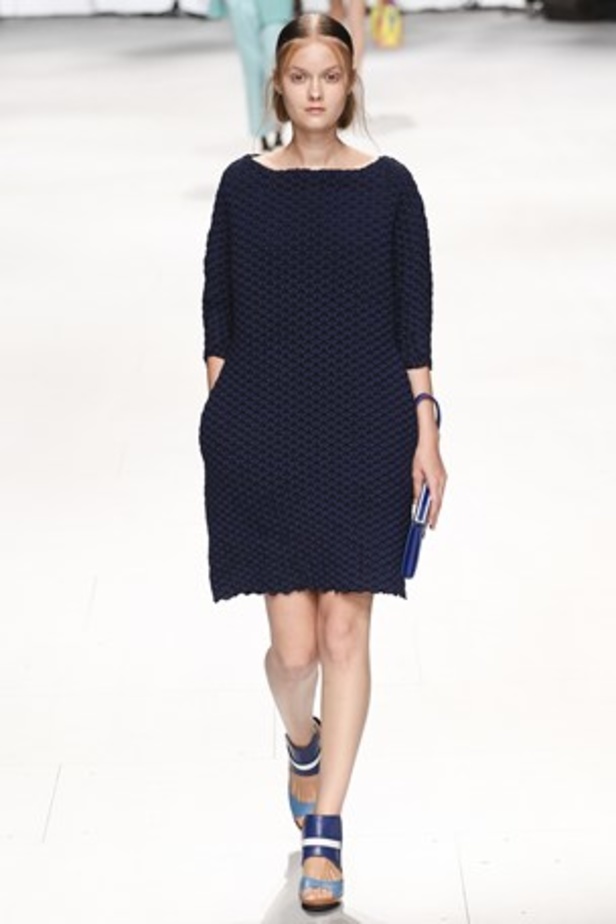 لمسات عصرية ومضلّعة في عرض  ISSEY MIYAKE